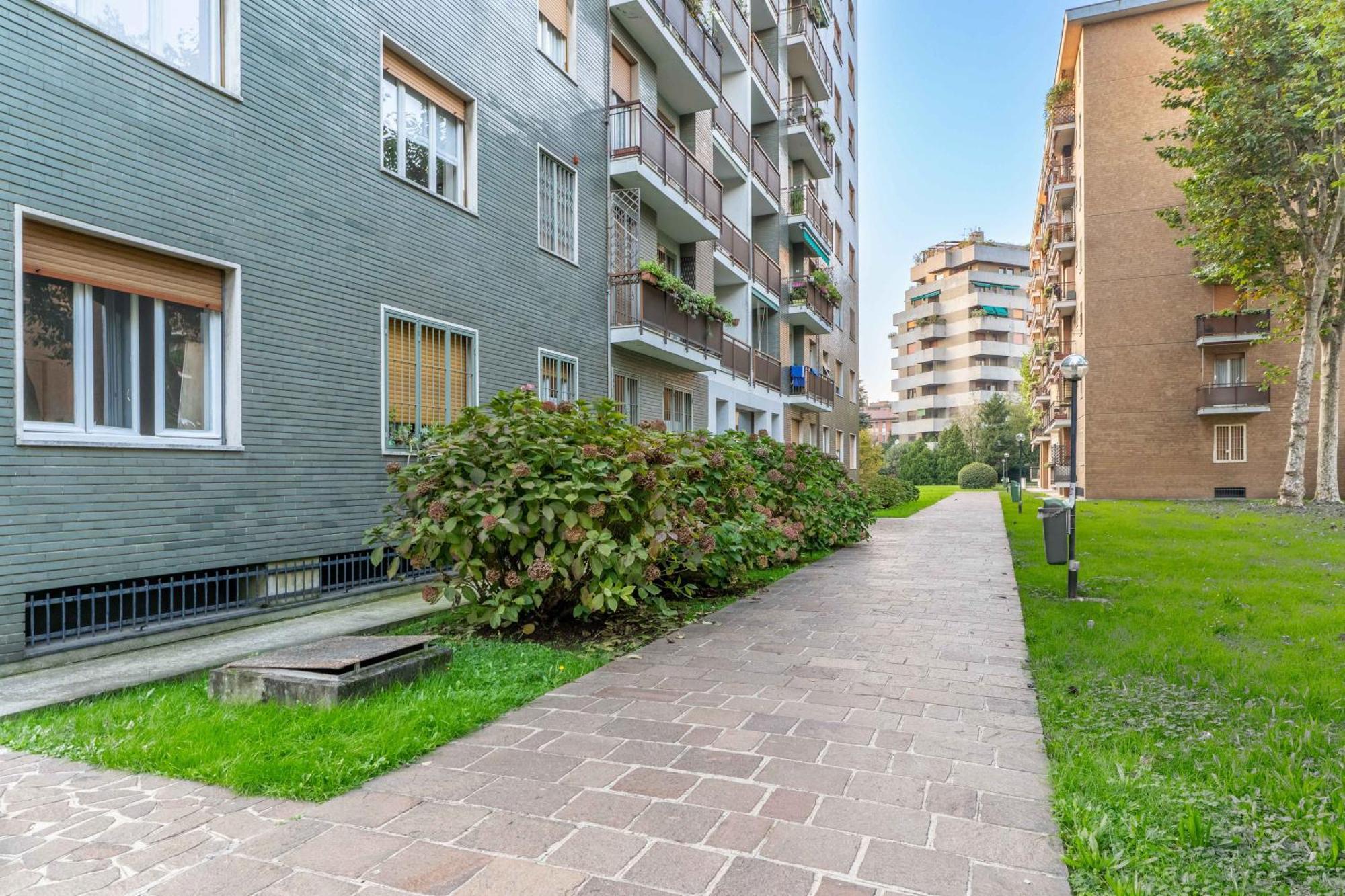 House San Siro M5 2 Netflix * Milan